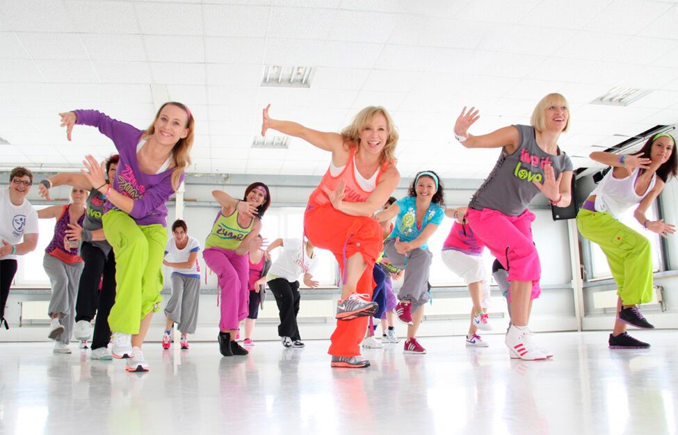 Zumba ՝ ավելորդ կալորիաները նվազեցնելու համար